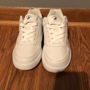 BEVERLY HILLS POLO CLUB LOW CUT BOY  SNEAKERS SIZE 2 YOUTH BOY! SMOKE FREE HOME